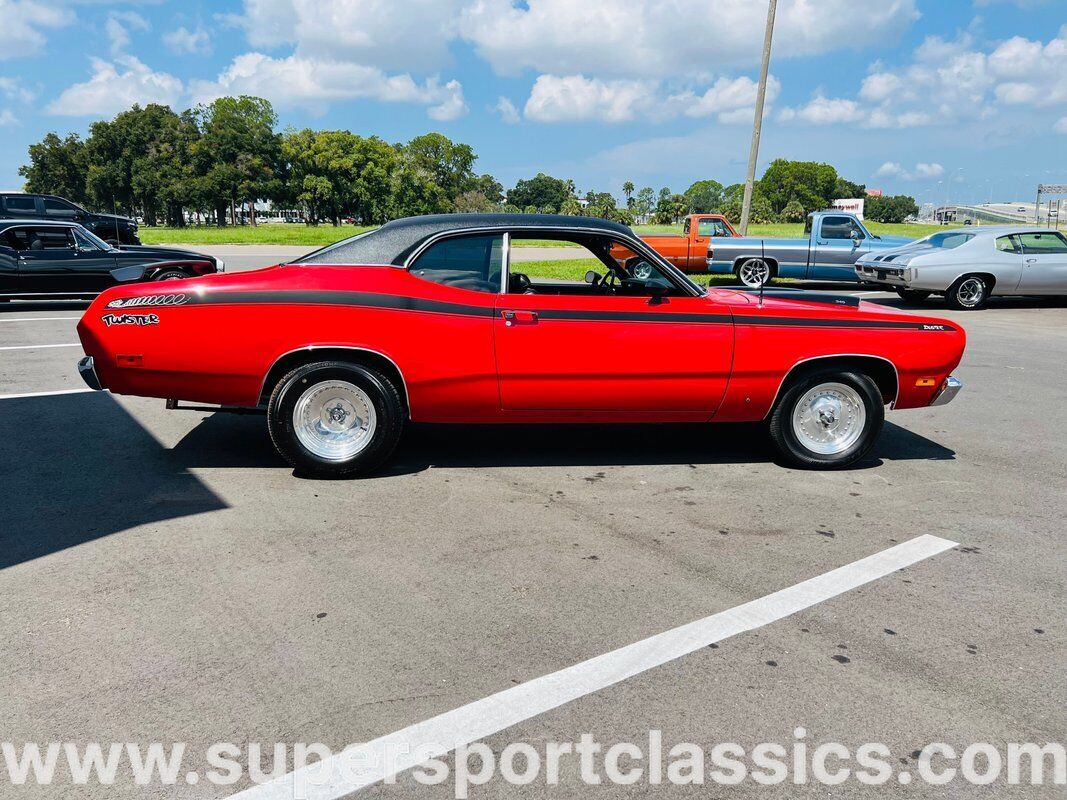 Plymouth-Duster-1971-Red-Black-0-6