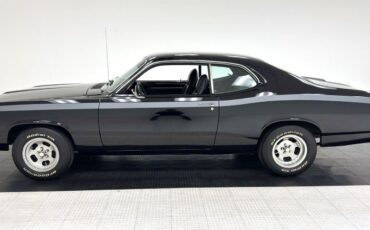 Plymouth-Duster-1972-Black-Black-21068-1