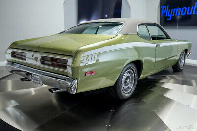 Plymouth-Duster-1972-Green-Green-117122-15