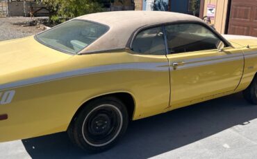 Plymouth-Duster-1973-Yellow-White-168981-2