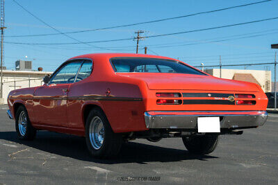 Plymouth-Duster-Coupe-1970-Orange-Black-2-5