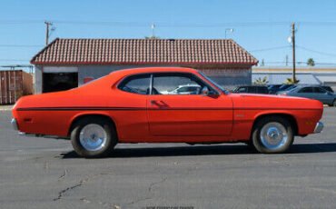 Plymouth-Duster-Coupe-1970-Orange-Black-2-8