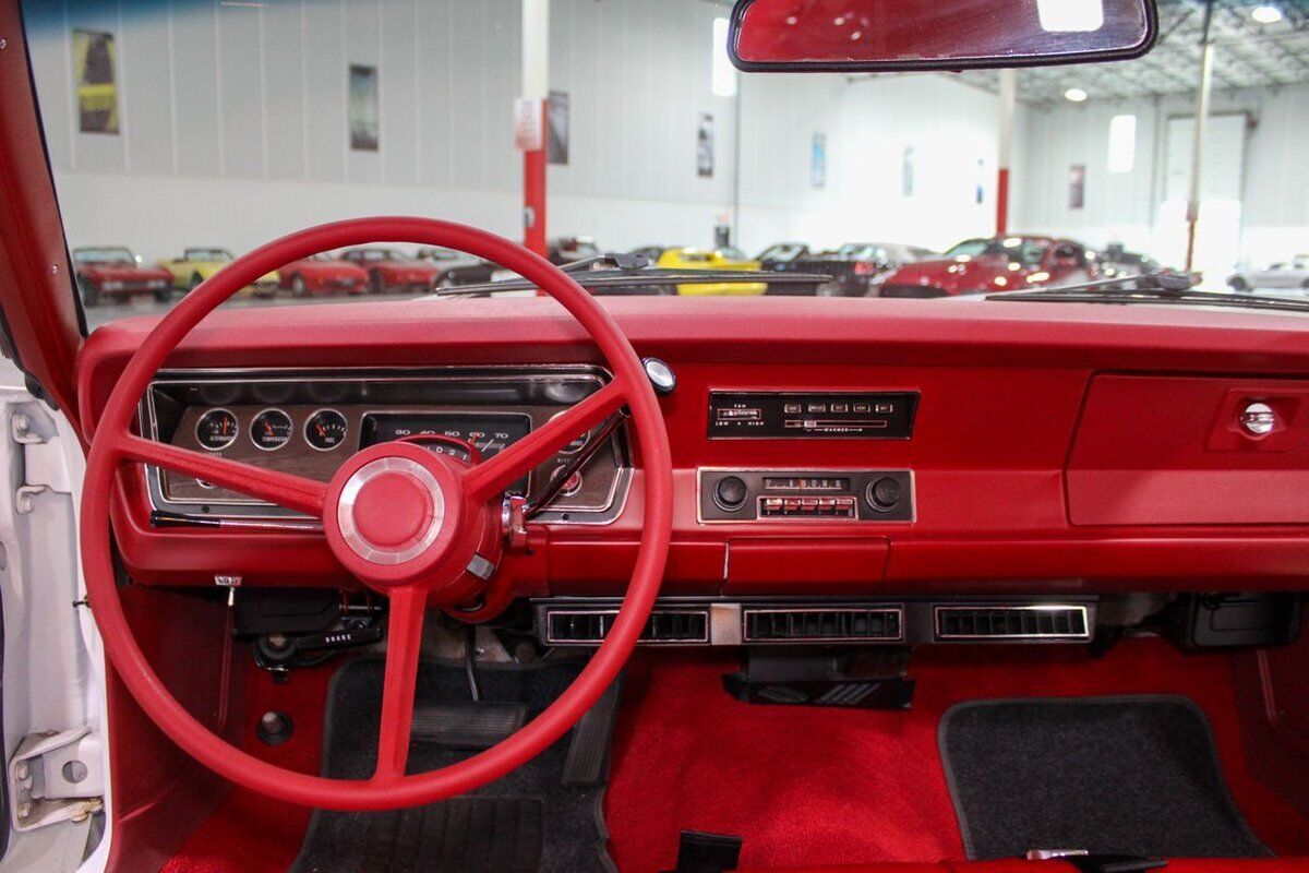 Plymouth-Duster-Coupe-1970-White-Red-88339-11