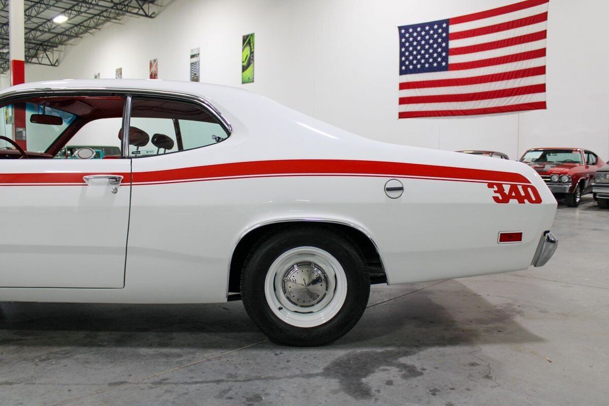 Plymouth-Duster-Coupe-1970-White-Red-88339-4