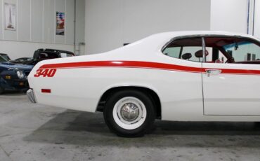 Plymouth-Duster-Coupe-1970-White-Red-88339-8