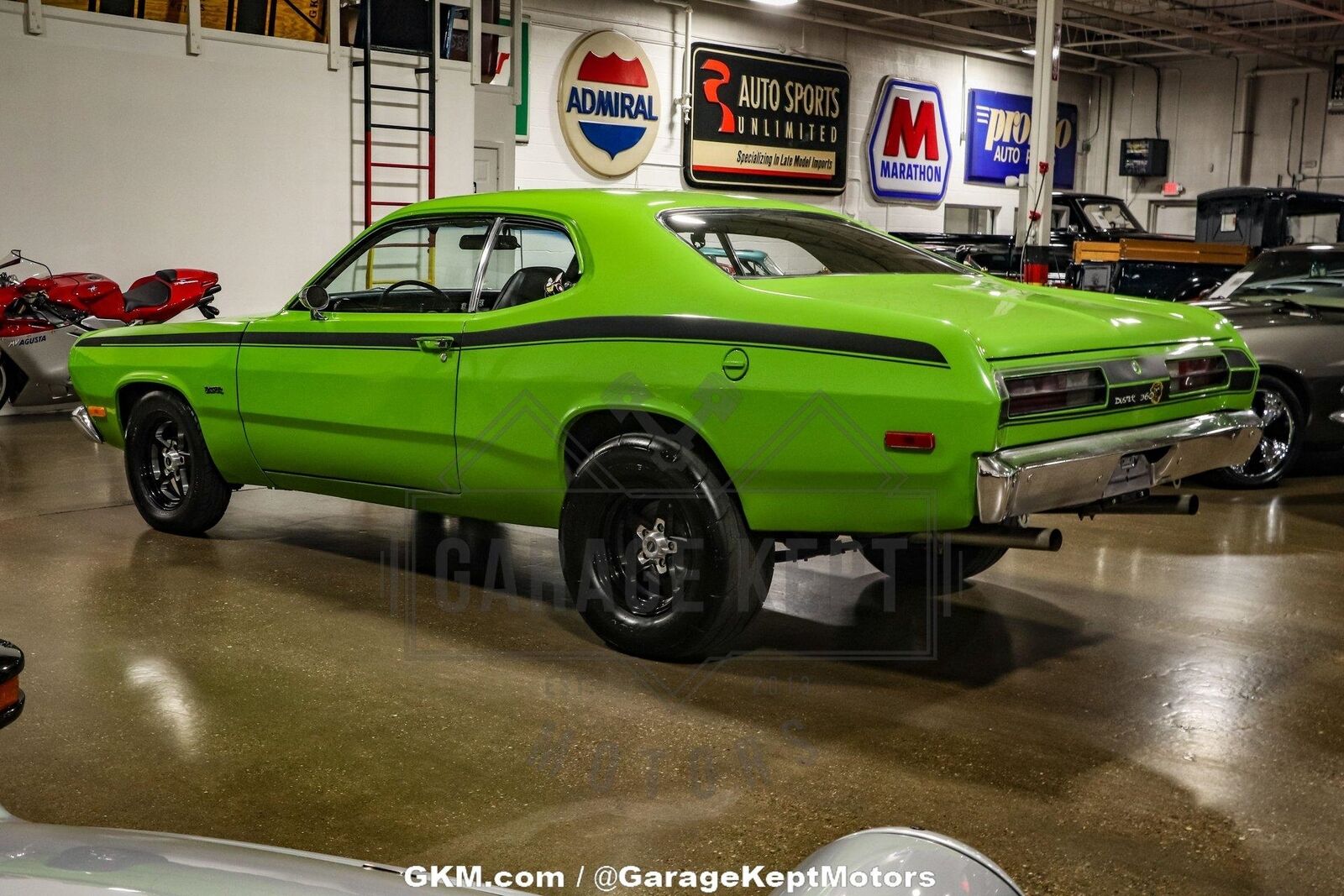 Plymouth-Duster-Coupe-1972-Sassy-Grass-Black-3285-10