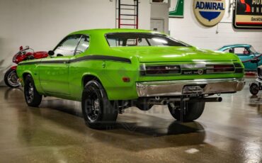 Plymouth-Duster-Coupe-1972-Sassy-Grass-Black-3285-11