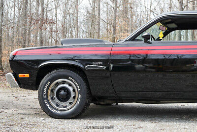 Plymouth-Duster-Coupe-1973-Red-Black-124568-3