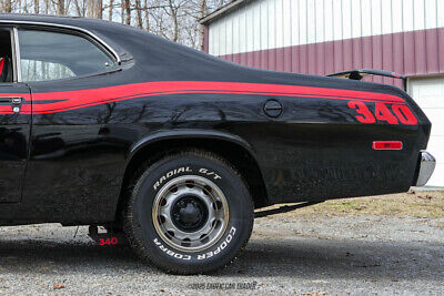 Plymouth-Duster-Coupe-1973-Red-Black-124568-4