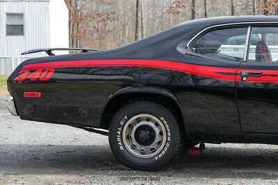 Plymouth-Duster-Coupe-1973-Red-Black-124568-9