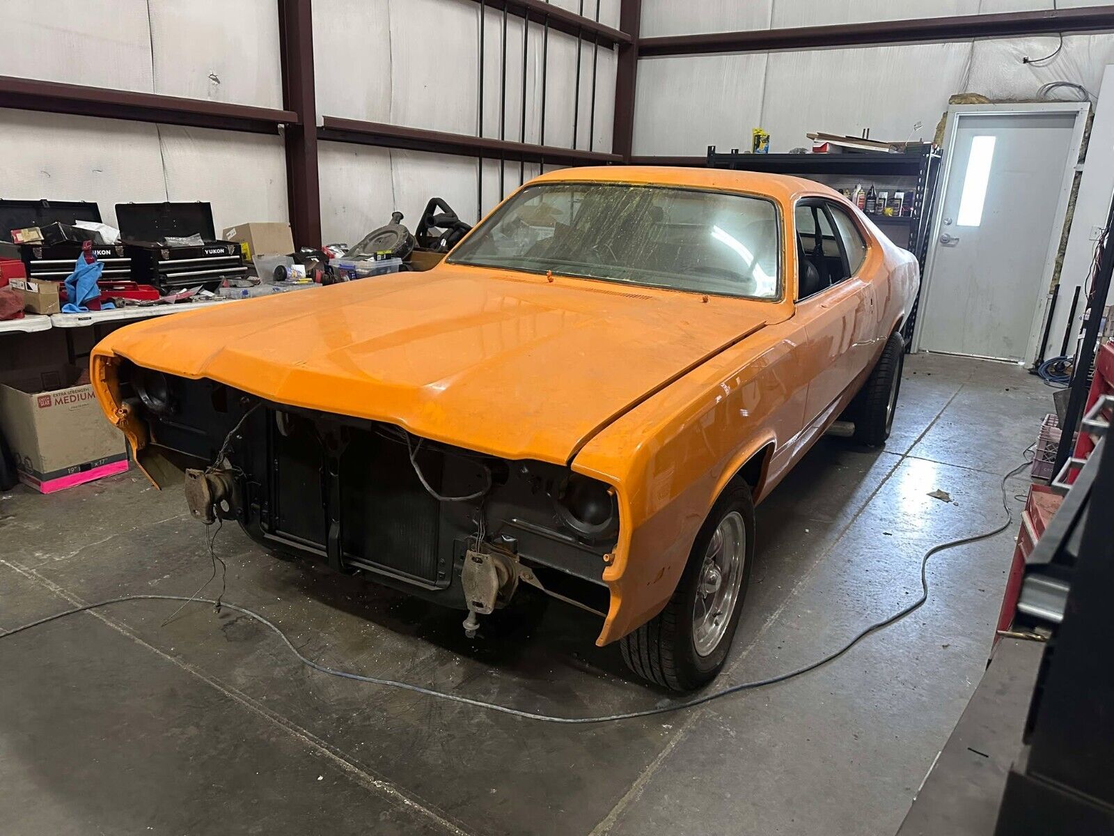 Plymouth-Duster-Coupe-1976-Orange-Black-99999-1