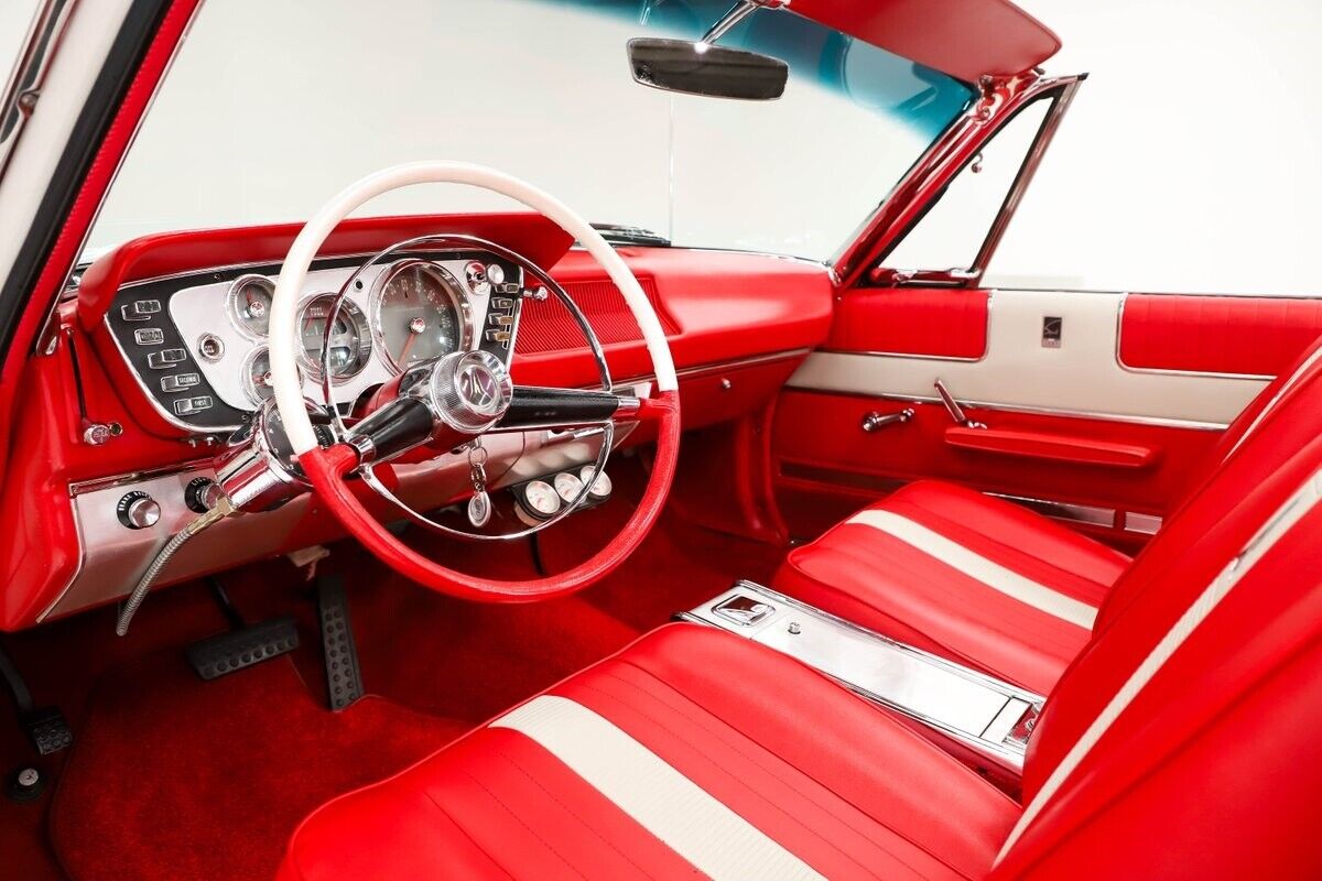 Plymouth-Fury-Cabriolet-1963-White-Red-0-1