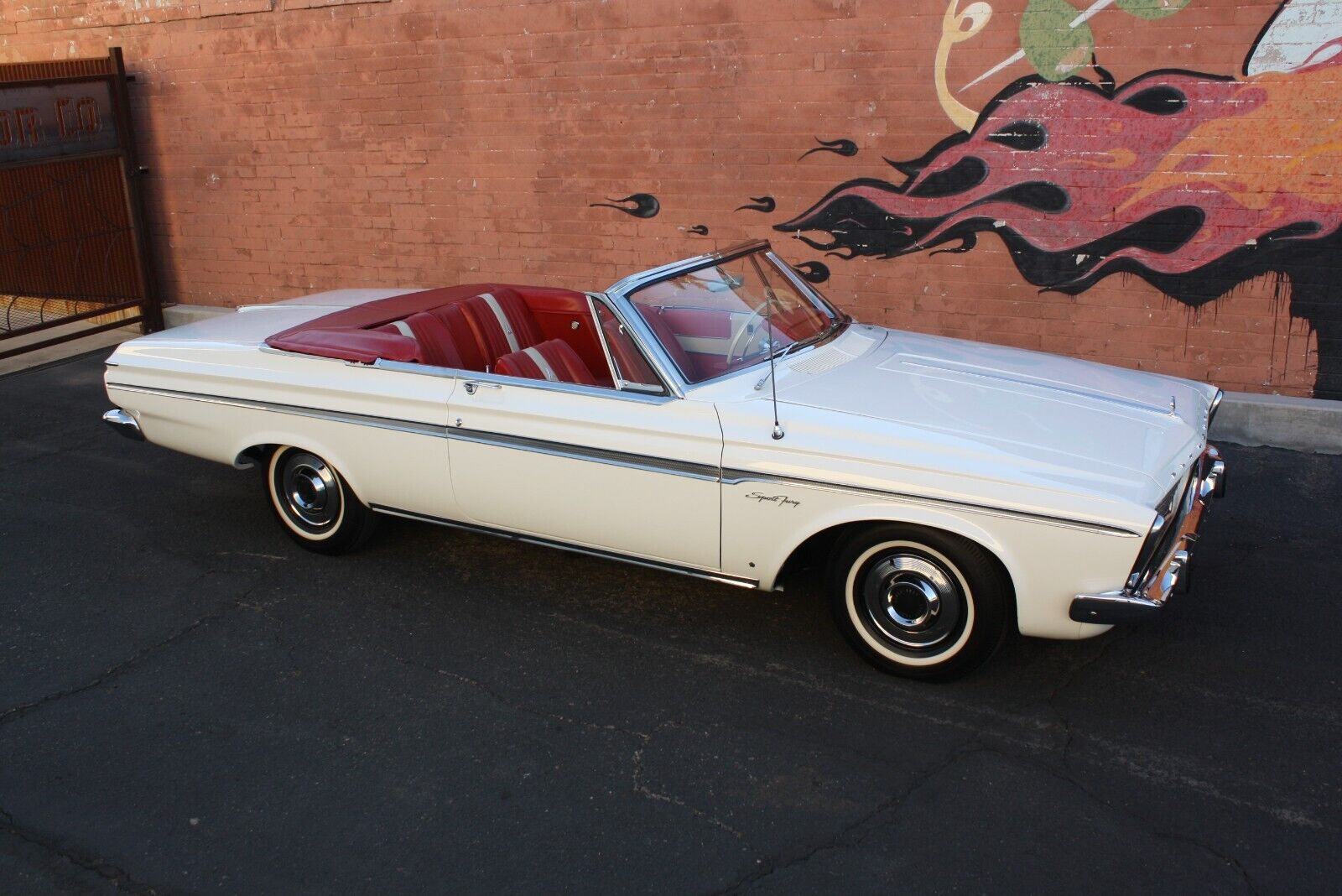 Plymouth-Fury-Cabriolet-1963-White-Red-272-30