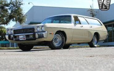 Plymouth-Fury-Cabriolet-1973-Beige-Beige-147231-2