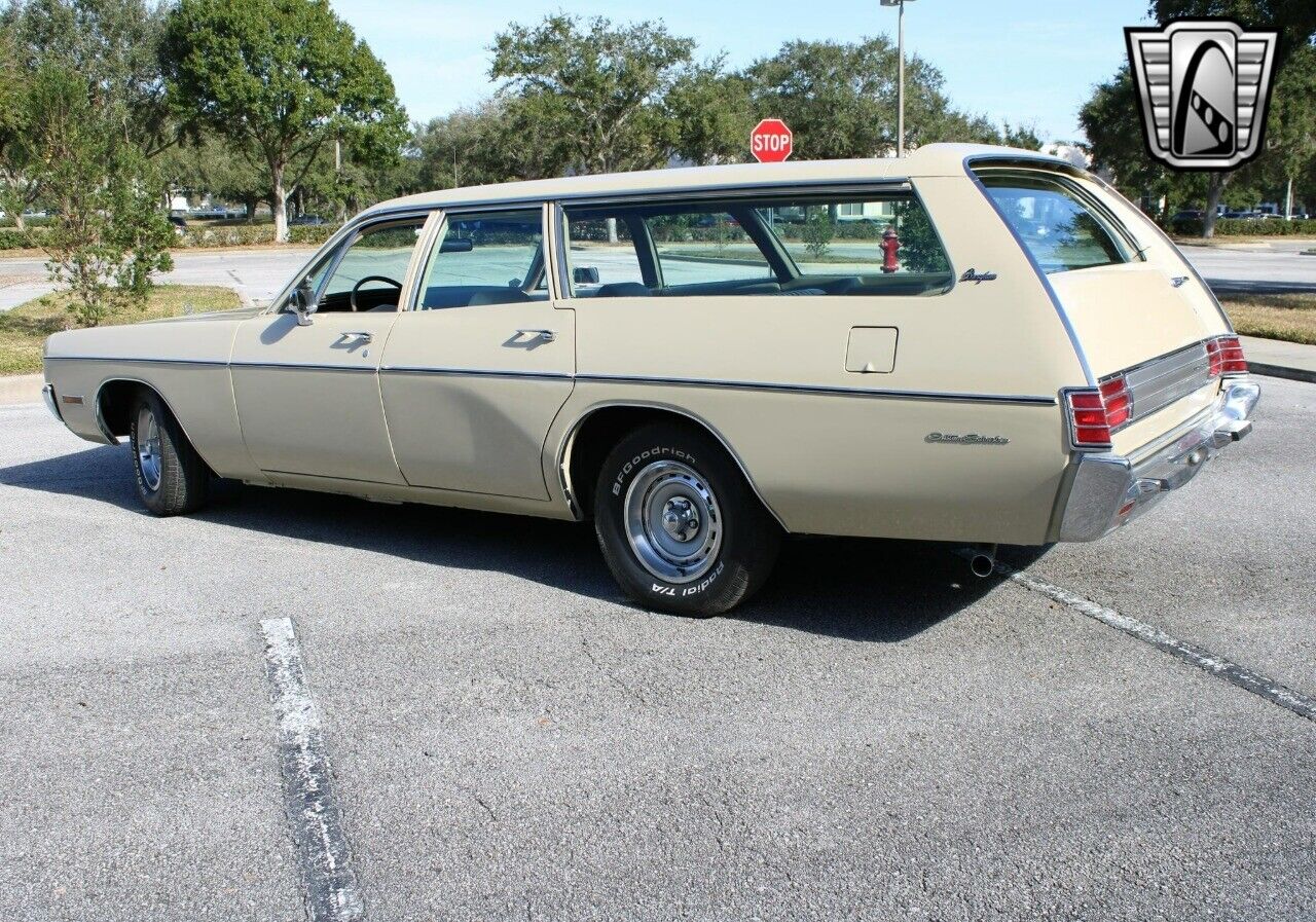 Plymouth-Fury-Cabriolet-1973-Beige-Beige-147231-5