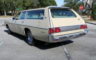 Plymouth-Fury-Cabriolet-1973-Beige-Beige-147231-6