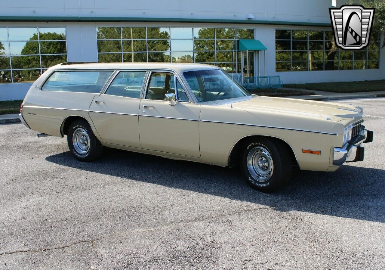 Plymouth-Fury-Cabriolet-1973-Beige-Beige-147231-8