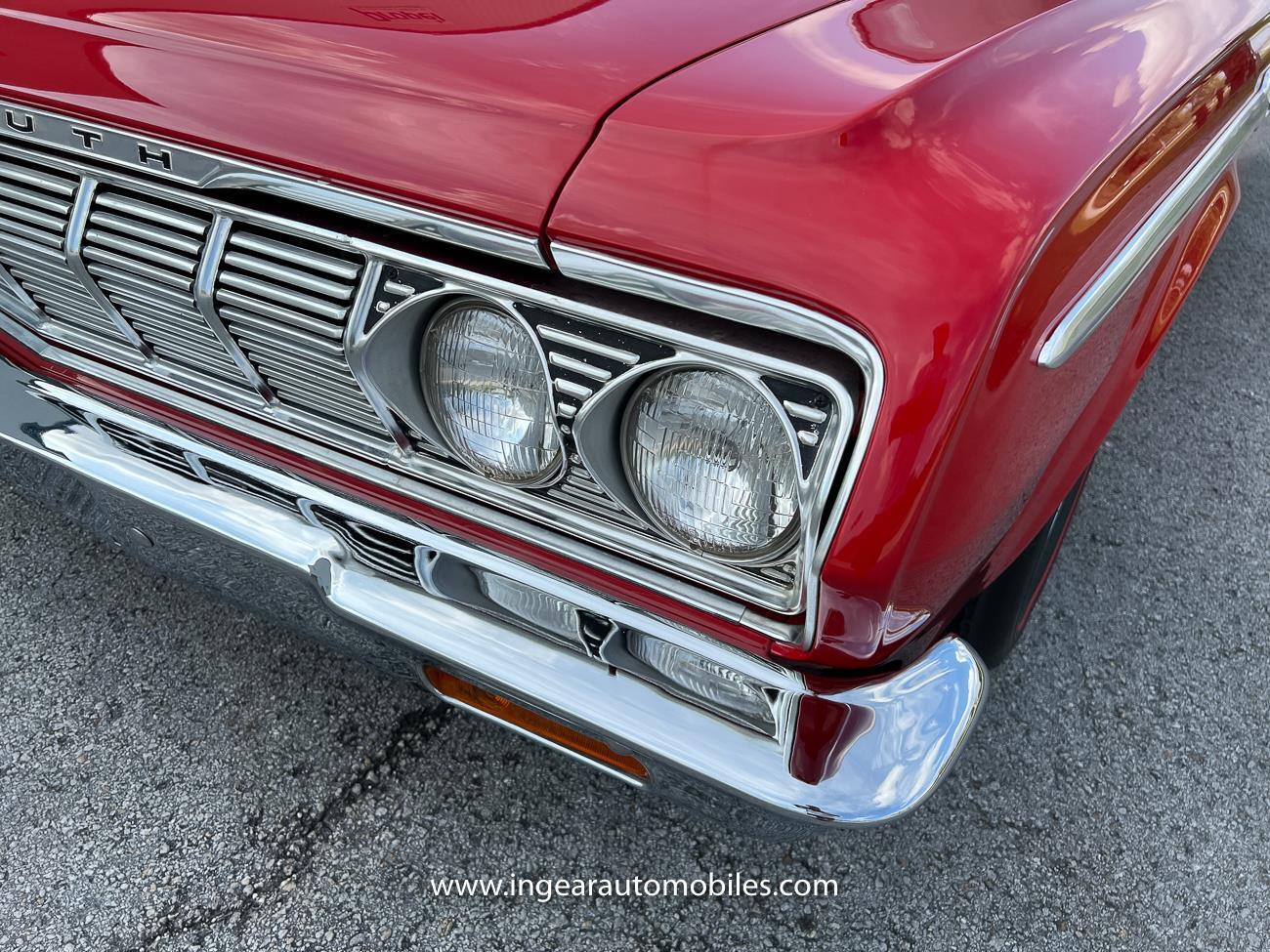 Plymouth-Fury-Coupe-1964-Red-Red-129959-18