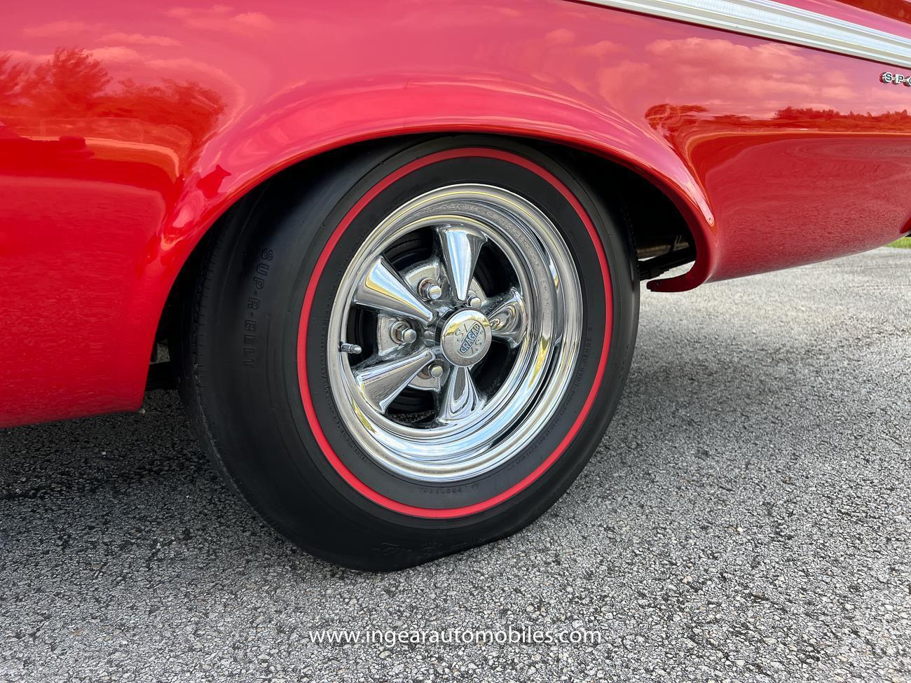 Plymouth-Fury-Coupe-1964-Red-Red-129959-28