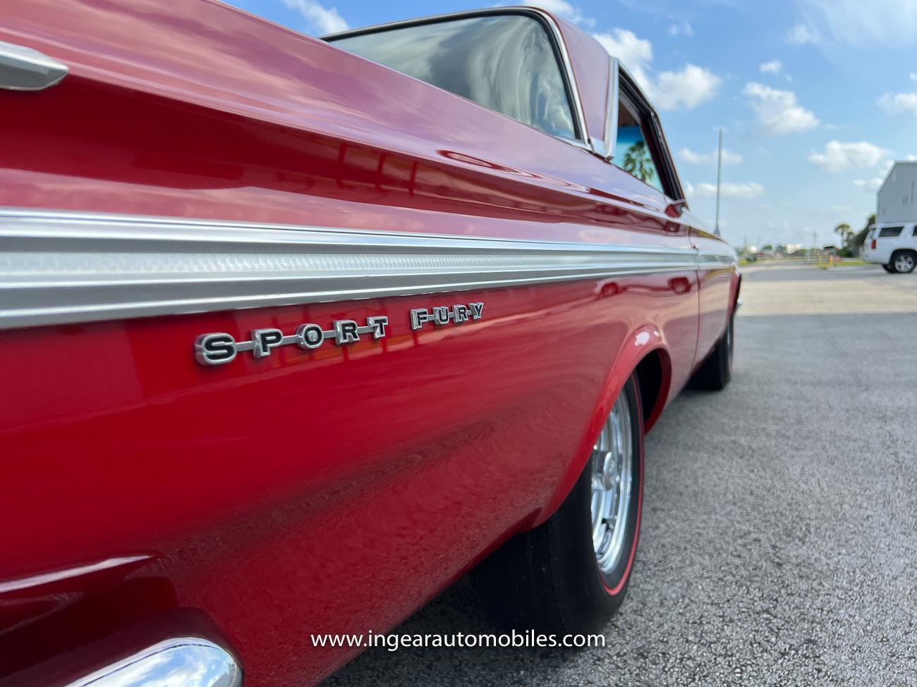 Plymouth-Fury-Coupe-1964-Red-Red-129959-34