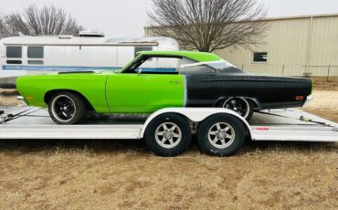 Plymouth-GTX-1969-Green-Black-161-1