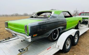 Plymouth-GTX-1969-Green-Black-161-2