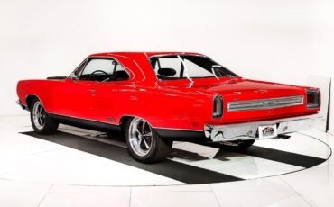 Plymouth-GTX-1969-Red-Black-0-5