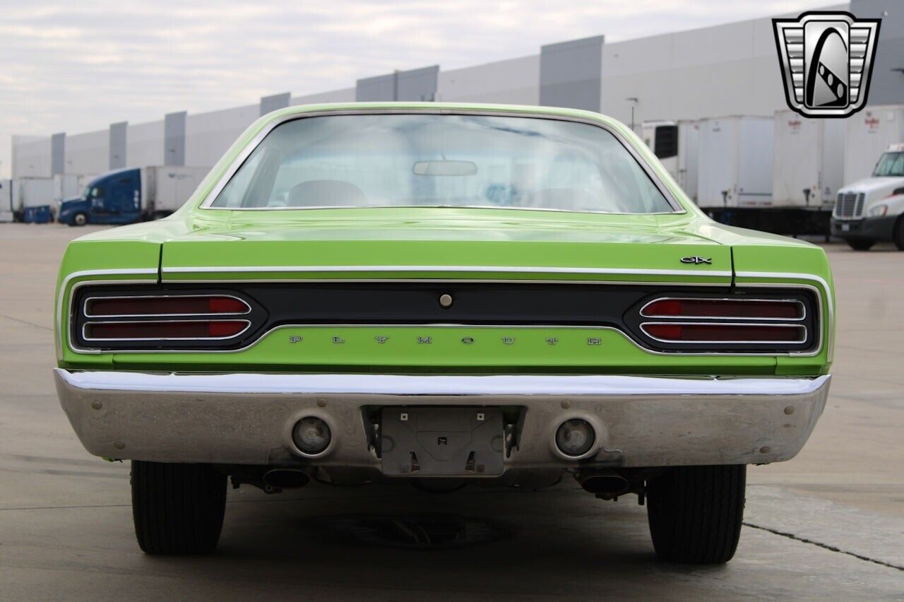 Plymouth-GTX-1970-Green-Black-409-3