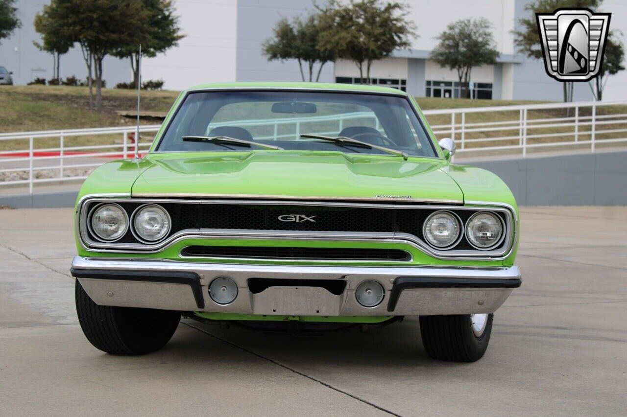 Plymouth-GTX-1970-Green-Black-409-4