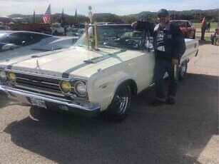 Plymouth-GTX-Cabriolet-1967-White-Black-125529-1