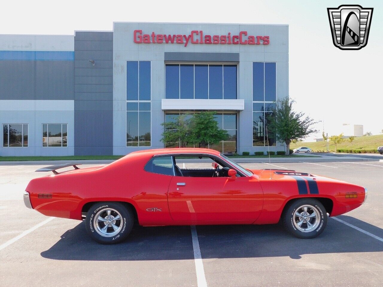 Plymouth-GTX-Coupe-1971-Red-Black-135637-5