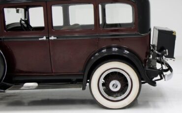 Plymouth-Model-PA-Berline-1931-Maroon-Tan-353068-2