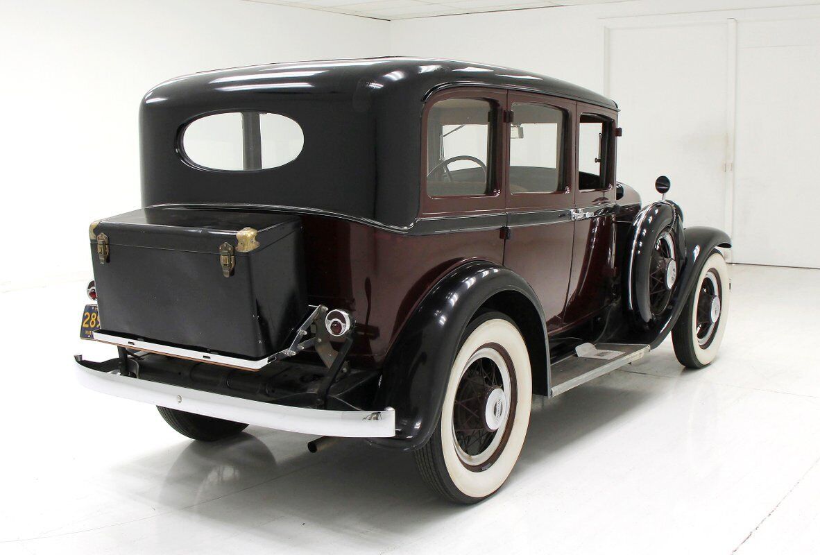 Plymouth-Model-PA-Berline-1931-Maroon-Tan-353068-5