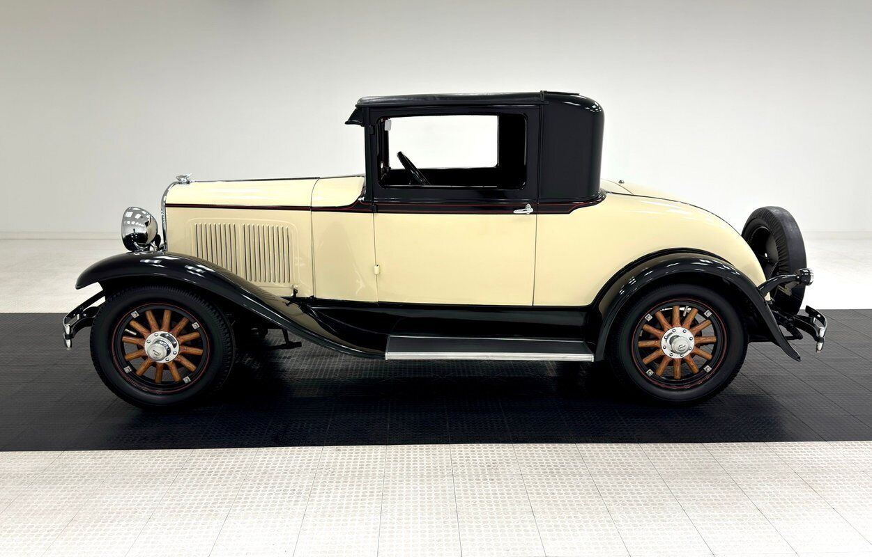 Plymouth-Model-U-Coupe-1929-Yellow-Maroon-75626-1