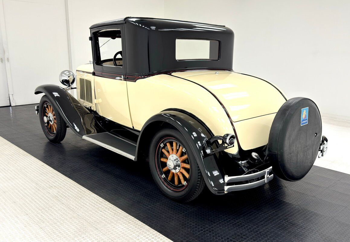 Plymouth-Model-U-Coupe-1929-Yellow-Maroon-75626-2