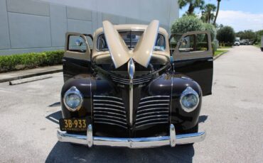 Plymouth-P10-Deluxe-Berline-1940-Brown-Brown-983-10