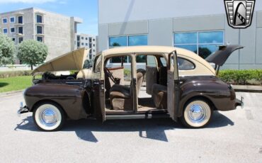 Plymouth-P10-Deluxe-Berline-1940-Brown-Brown-983-11