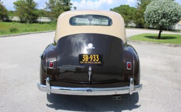 Plymouth-P10-Deluxe-Berline-1940-Brown-Brown-983-6