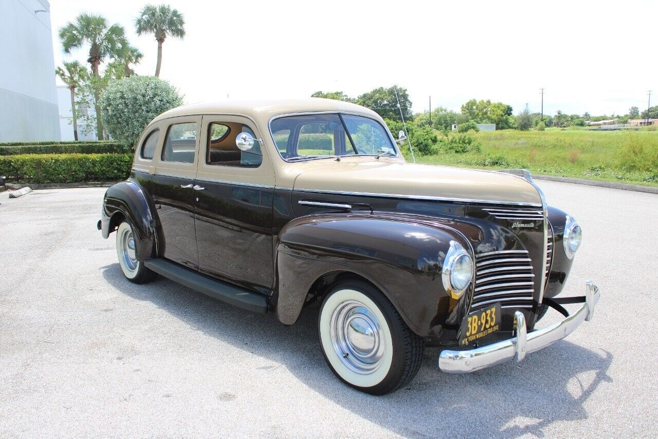 Plymouth-P10-Deluxe-Berline-1940-Brown-Brown-983-9