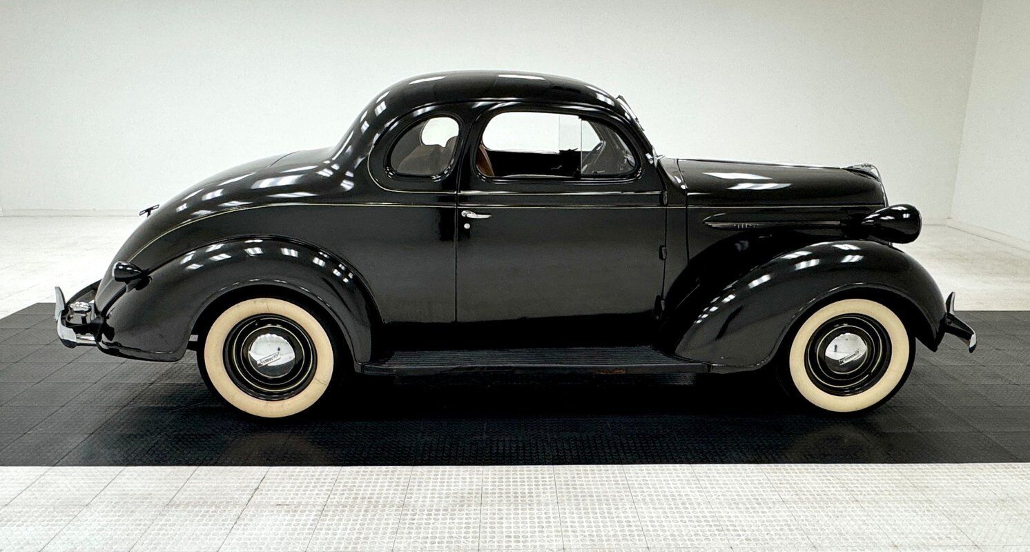 Plymouth-P4-Deluxe-Coupe-1937-Black-Mocha-59116-5