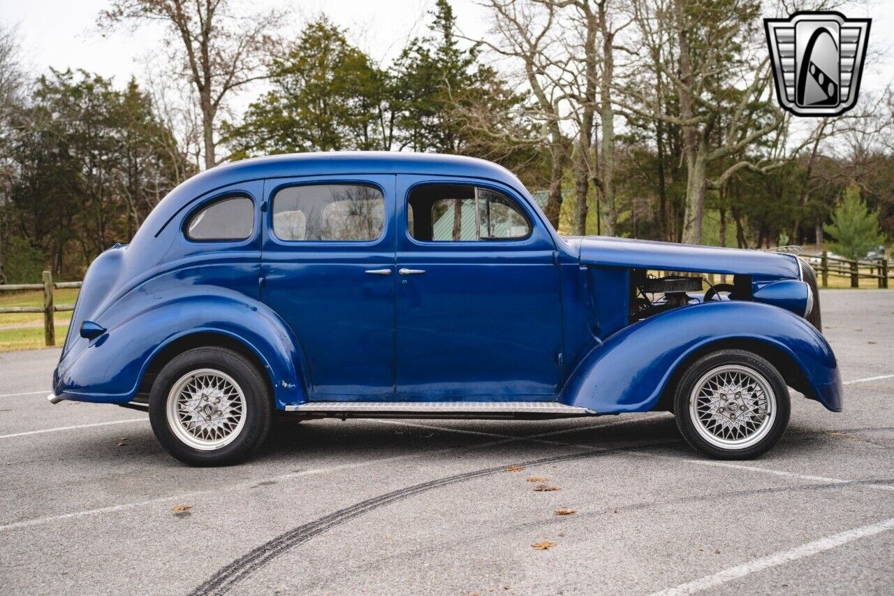 Plymouth-P6-Berline-1938-Blue-Brown-28489-7