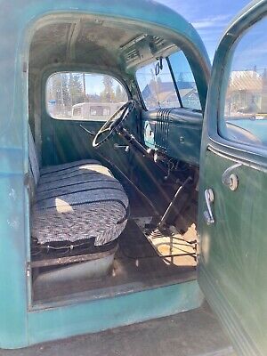 Plymouth-Pickup-1937-Green-160934-10