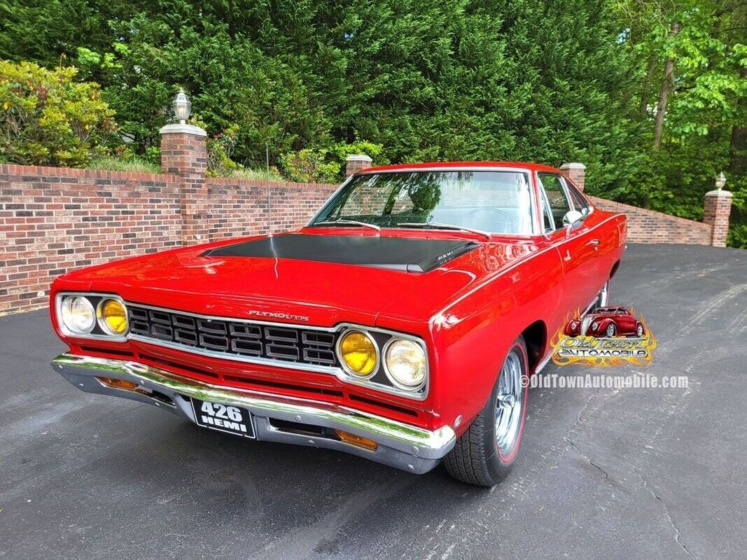 Plymouth-Road-Runner-1968-Red-Black-1152-4