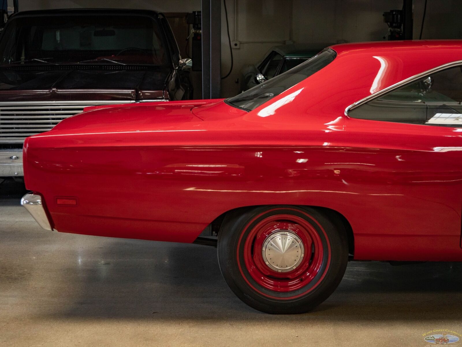 Plymouth-Road-Runner-1969-Red-75810-1