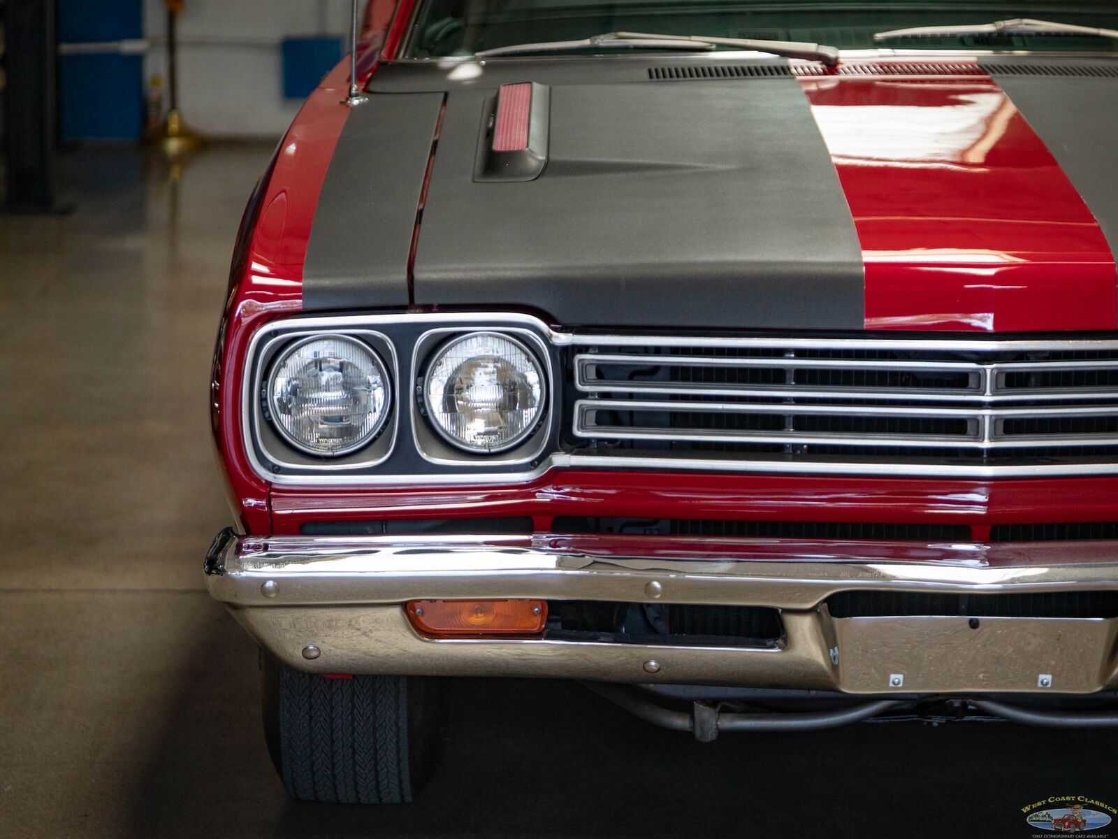 Plymouth-Road-Runner-1969-Red-75810-13