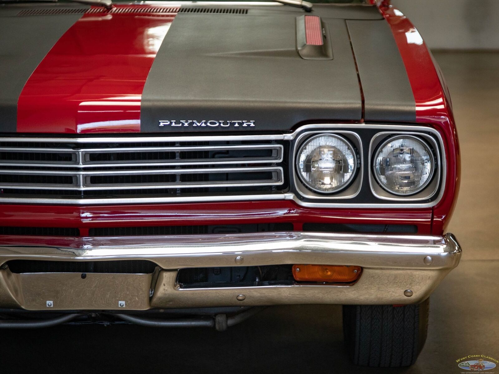 Plymouth-Road-Runner-1969-Red-75810-15