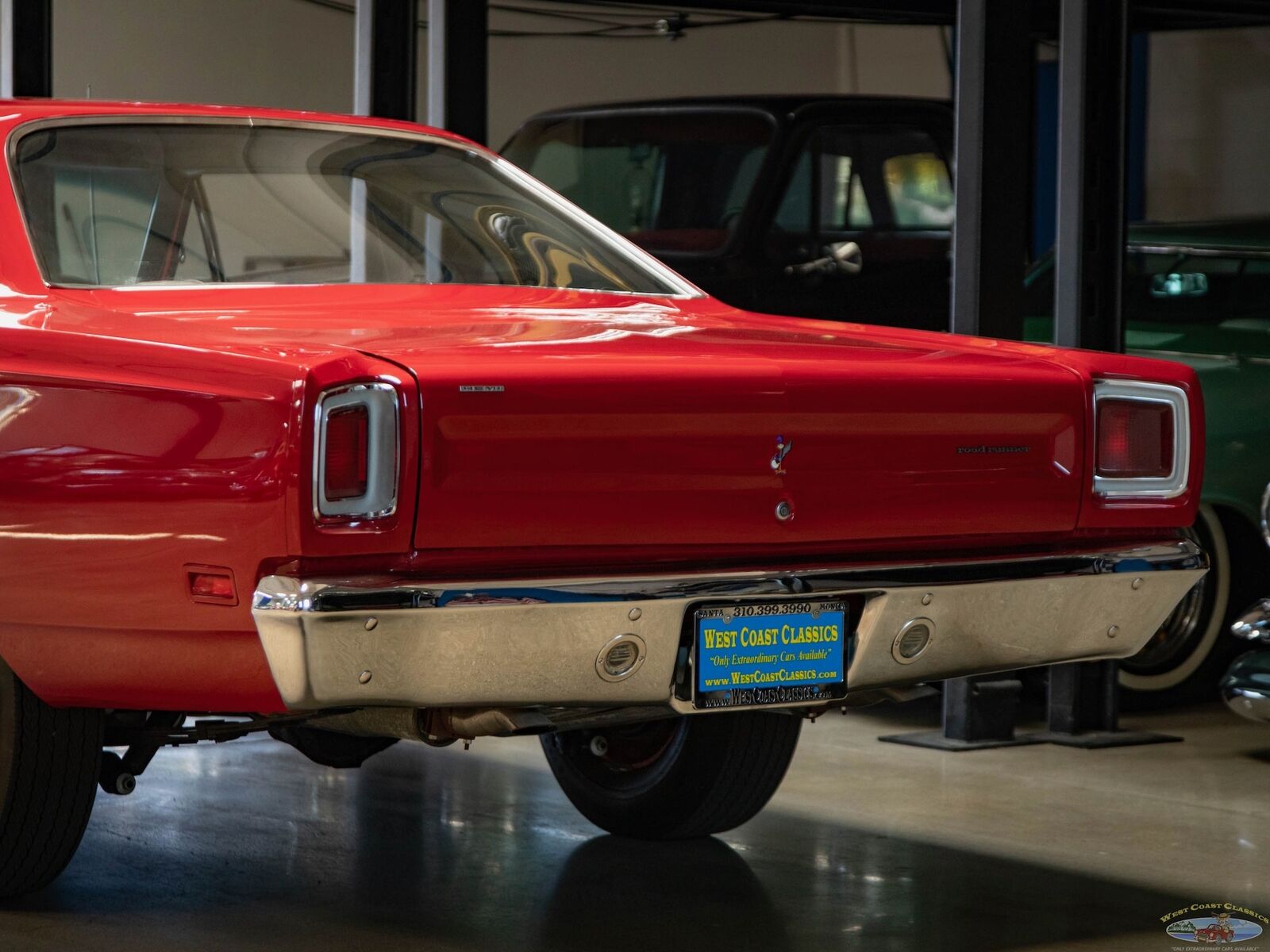 Plymouth-Road-Runner-1969-Red-75810-22