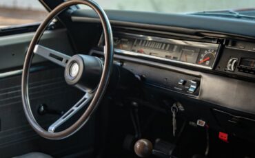 Plymouth-Road-Runner-1969-Red-75810-38