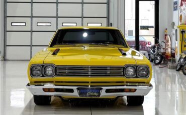 Plymouth-Road-Runner-1969-Yellow-Black-4126-32