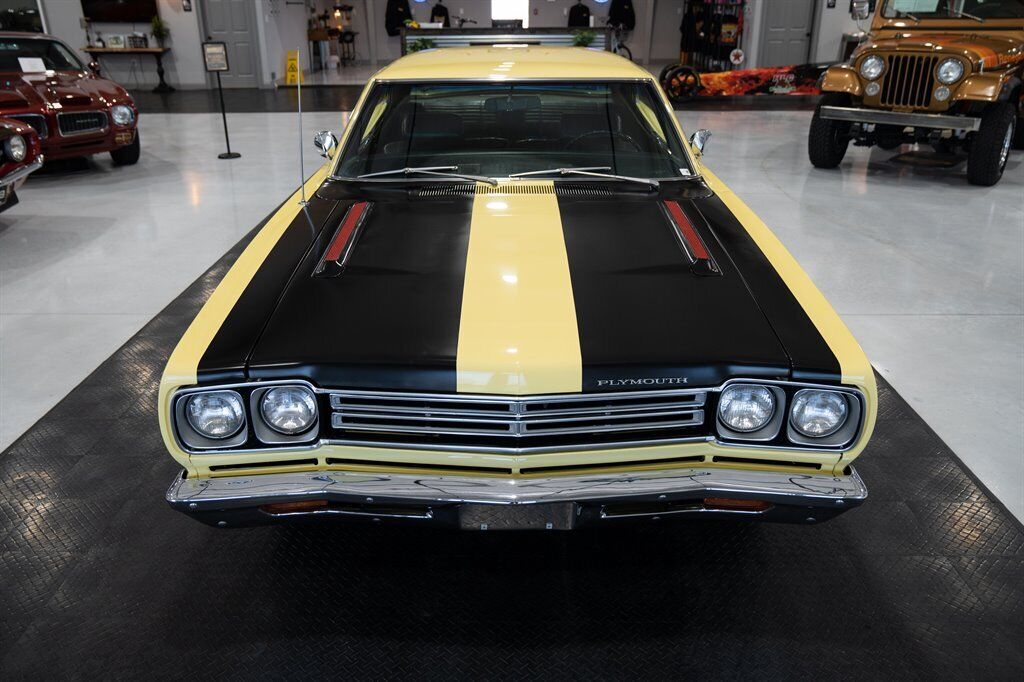 Plymouth-Road-Runner-1969-Yellow-Black-77549-12